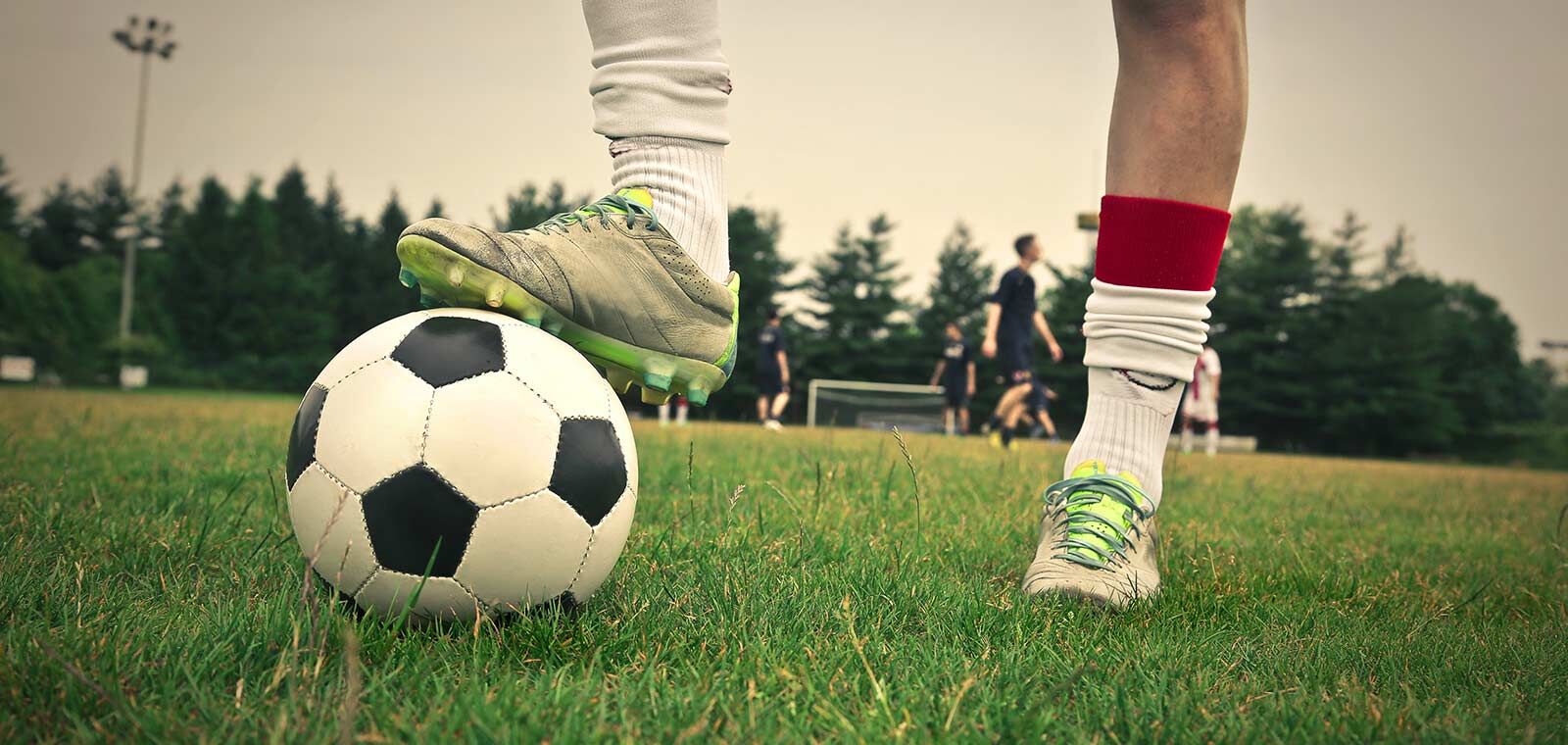 She never play football. Боди арт футбол. For Football Training. Shoe playing. Football Training 5x5.