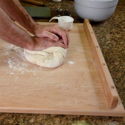 https://www.expertlychosen.com/images/1862-pastry-kneading-board.jpg