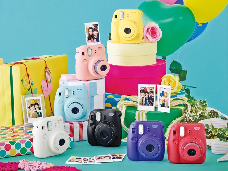 Fujifilm Instant Film Camera - Fun and easy to use instant film camera