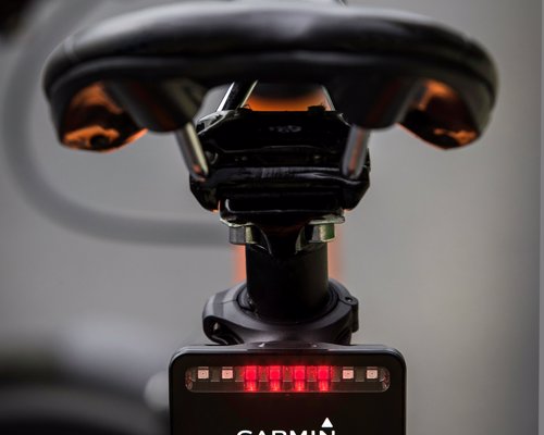 Garmin Varia Rearview Radar Tail Light - World's first cycling radar that warns approaching vehicles from up to 153 yards behind